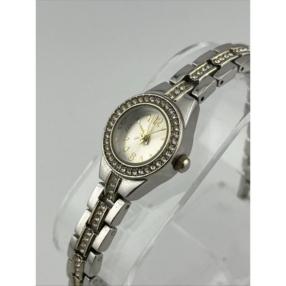 Merona Watch Women 19mm Case Silver‎ 7.25